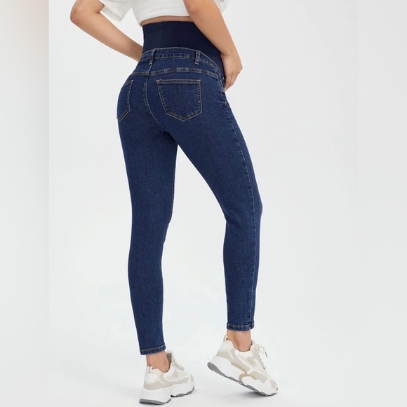 Maternity Wideband Skinny Jeans - Picture 4 of 6